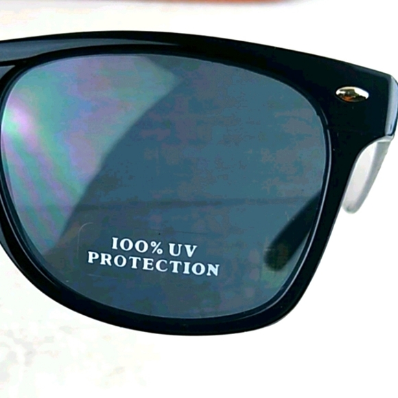 Black Wayfarer 100% UV Protection Sunglasses - Picture 3 of 12